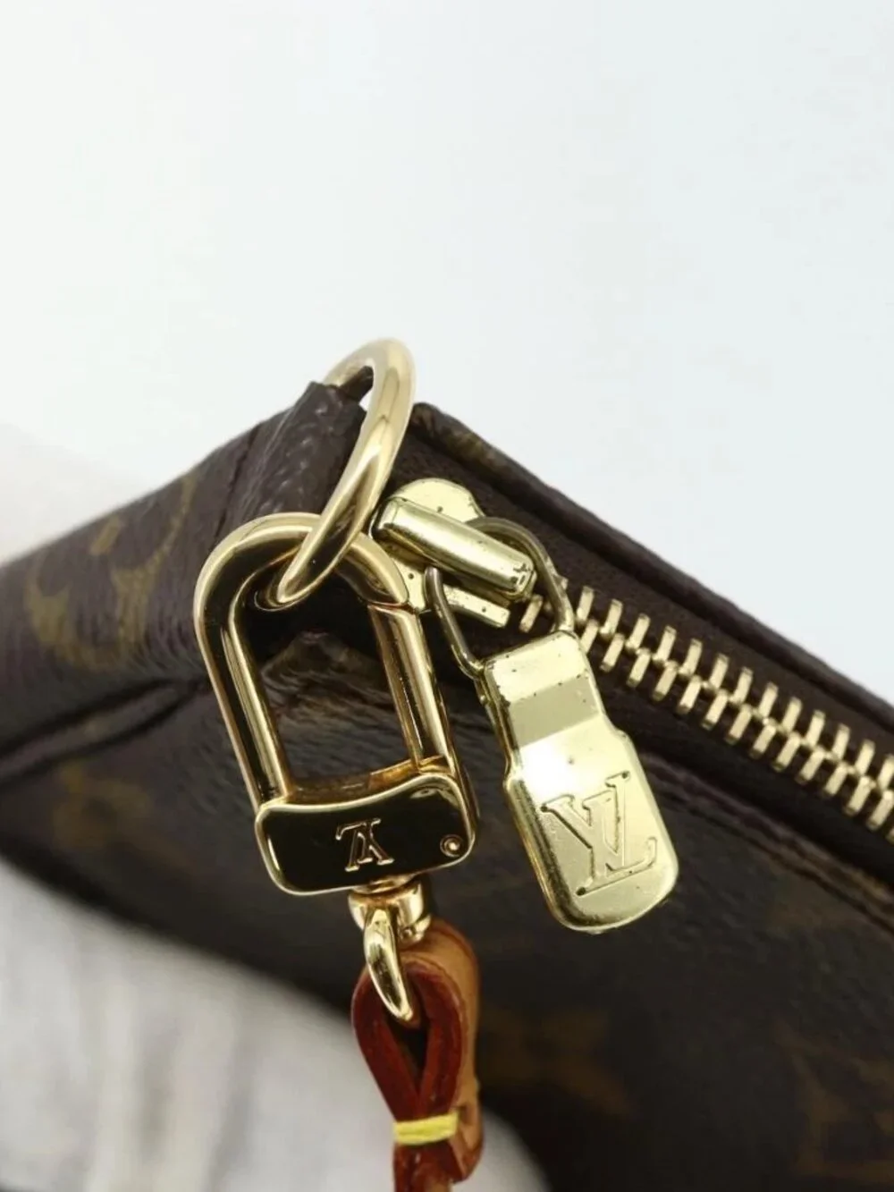 LOUIS VUITTON Monogram Pochette Accessoires Pouch M51980 LV Auth ka4275